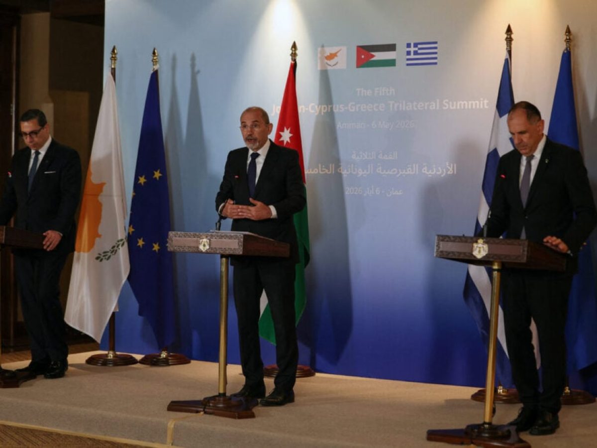 &Gamma;&epsilon;&rho;&alpha;&pi;&epsilon;&tau;&rho;ί&tau;&eta;&sigmaf; &alpha;&pi;ό &Alpha;&mu;&mu;ά&nu;: &Epsilon;&tau;&omicron;&iota;&mu;&eta; &eta; &Epsilon;&lambda;&lambda;ά&delta;&alpha; &nu;&alpha; &sigma;&upsilon;&mu;&beta;ά&lambda;&epsilon;&iota; &gamma;&iota;&alpha; &tau;&eta;&nu; &alpha;&sigma;&phi;ά&lambda;&epsilon;&iota;&alpha; &tau;&omega;&nu; &Sigma;&tau;&epsilon;&nu;ώ&nu; &tau;&omicron;&upsilon; &Omicron;&rho;&mu;&omicron;ύ&zeta;