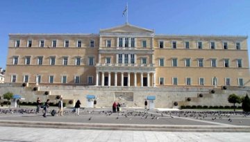 Γιατί η πολιτική σταθερότητα αποτελεί υπαρξιακή ανάγκη για τη χώρα τουλάχιστον έως το 2035