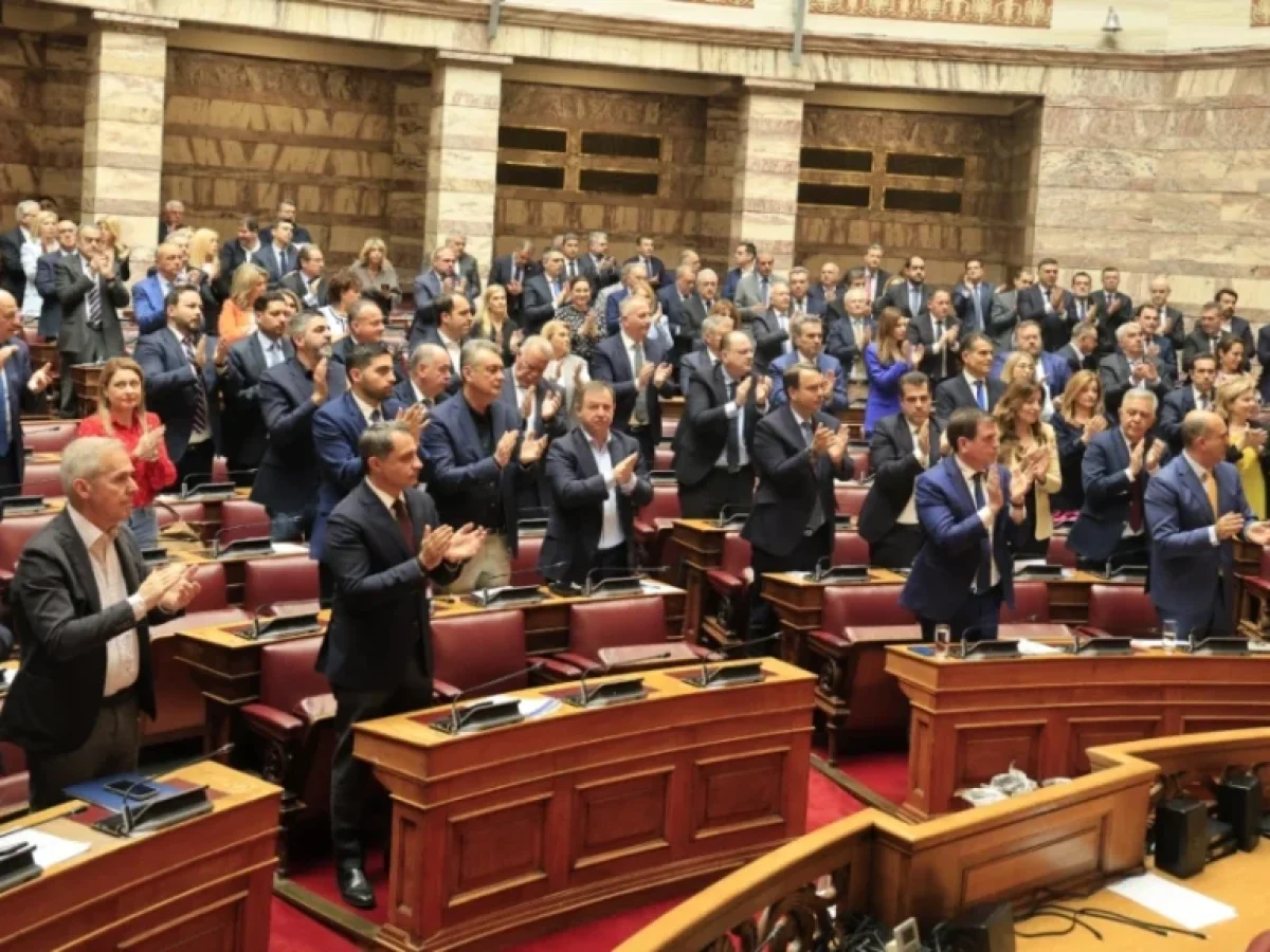 Η «ανταρσία» εξελίχθηκε σε… εξάωρο περίπατο στην ΚΟ της ΝΔ – Καρφιά σε υπουργούς που «δεν ιδρώνουν τη φανέλα», δεν αμφισβ