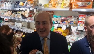 Οι δύο ταφές του μέσου καταναλωτή