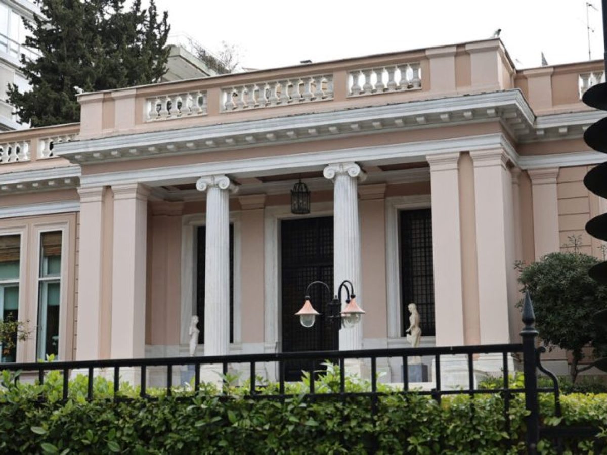 Οι «γόνοι», οι απόστρατοι και οι σοβαροί παίκτες στην αμυντική βιομηχανία