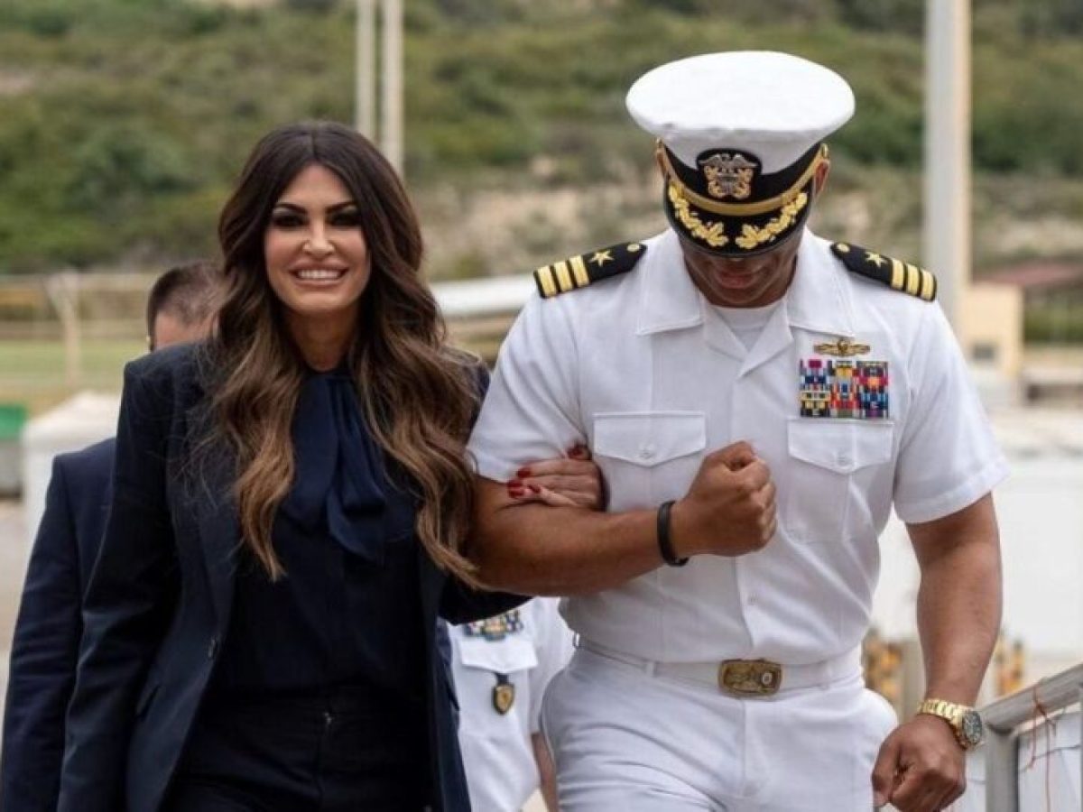 Η Κίμπερλι Γκιλφόιλ στη Σούδα: «Η βάση είναι κρίσιμη για το ΝΑΤΟ και την ασφάλεια στην Ανατολική Μεσόγειο»