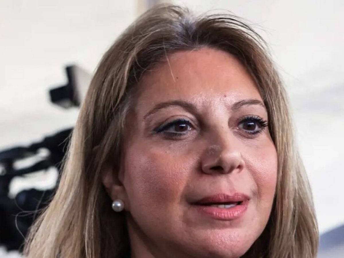 Η Μαρία Καρυστιανού προαναγγέλλει κόμμα μέσα στον Μάιο και καταγγέλλει προσπάθειες εξαγοράς