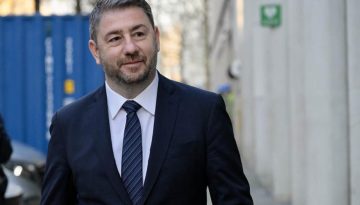 Η στρατηγική Ανδρουλάκη στο σκληρό πόκερ με τον Τσίπρα – Έτσι θα τον οδηγήσει το ΠΑΣΟΚ στα αζήτητα της κάλπης