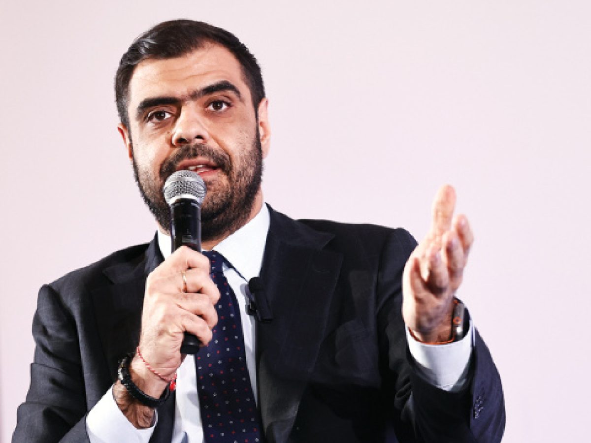 Οι βόλτες των ομιλητών στο περιθώριο του Φόρουµ των ∆ελφών και το γεύμα του Μαρινάκη με την παρέα του σε ταβερνάκι