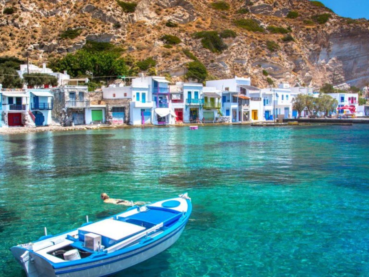 ΥΠΕΝ: Καμία κατασκευή 25 μέτρα από την ακτογραμμή – Τι αλλάζει στον τουρισμό