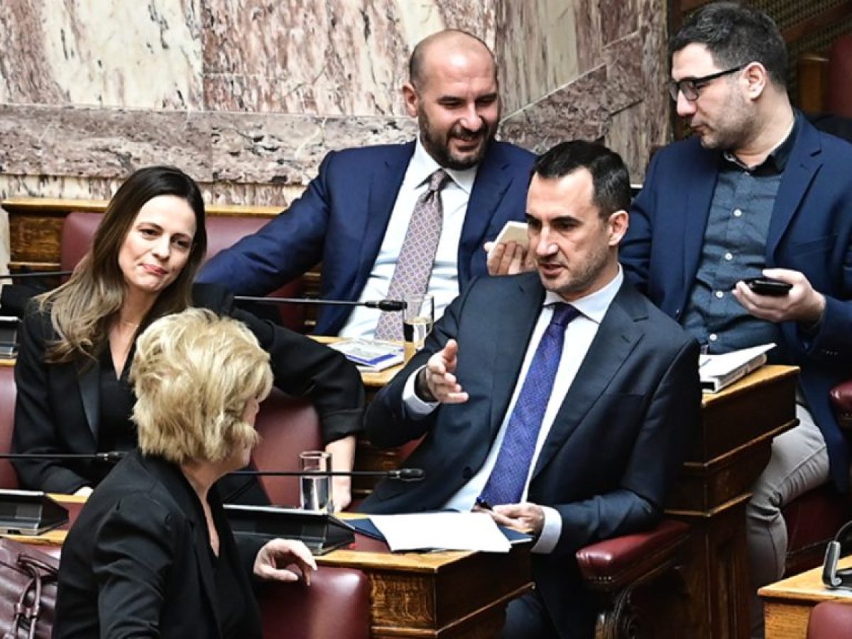 &Upsilon;&pi;ό &delta;&iota;ά&lambda;&upsilon;&sigma;&eta; &eta; &laquo;&Nu;έ&alpha; &Alpha;&rho;&iota;&sigma;&tau;&epsilon;&rho;ά&raquo;: &Alpha;&nu;&epsilon;&xi;&alpha;&rho;&tau;&eta;&tau;&omicron;&pi;&omicron;&iota;&omicron;ύ&nu;&tau;&alpha;&iota; &Chi;&alpha;&rho;ί&tau;&sigma;&eta;&sigmaf;, &Alpha;&chi;&tau;&sigma;&iota;ό&gamma;&lambda;&omicron;&upsilon;, &Eta;&lambda;&iota;ό&pi;&omicron;&upsilon;&lambda;&omicron;&sigmaf; &kappa;&alpha;&iota; &Tau;&zeta;&alpha;&nu;&alpha;&kappa;ό&pi;&omicron;&upsilon;&lambda;&omicron;&sigmaf;