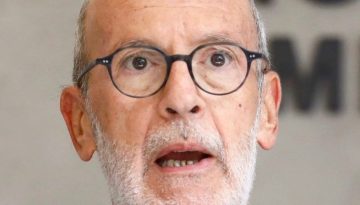 Υποκλοπές: Ελέγχει ο εν δυνάμει ελεγχόμενος