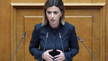 Ειρήνη Αγαπηδάκη: Ένιωσε αδιαθεσία στη Βουλή – Μεταφέρθηκε στο νοσοκομείο