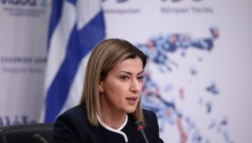 Ειρήνη Αγαπηδάκη: Το «ευχαριστώ» σε γιατρούς και νοσηλεύτριες μετά την αδιαθεσία που αισθάνθηκε στη Βουλή – «Τίποτε σοβαρ