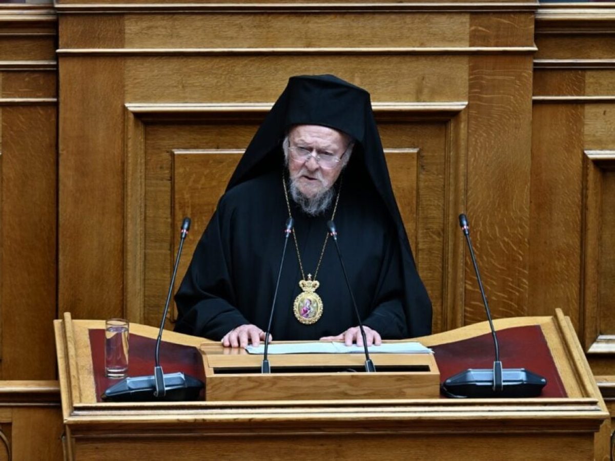 Ιστορική ομιλία του Πατριάρχη Βαρθολομαίου στη Βουλή: «Η ειρήνη ήταν πάντοτε κατάκτηση»