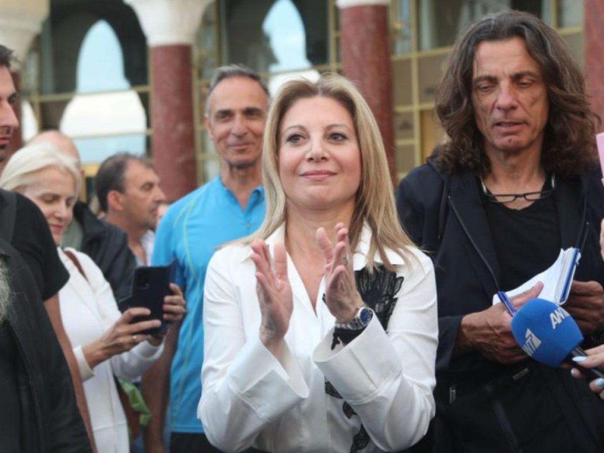 Καρυστιανού: «Στελέχη του κόμματός μας είναι μόνο τα πρόσωπα που θα δημοσιευθούν στην ιστοσελίδα μας»