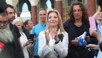 Καρυστιανού: «Στελέχη του κόμματός μας είναι μόνο τα πρόσωπα που θα δημοσιευθούν στην ιστοσελίδα μας»