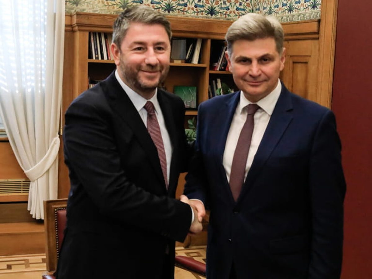 Κεντροαριστερά: Μεταγραφική περίοδος και παιχνίδι κέντρου