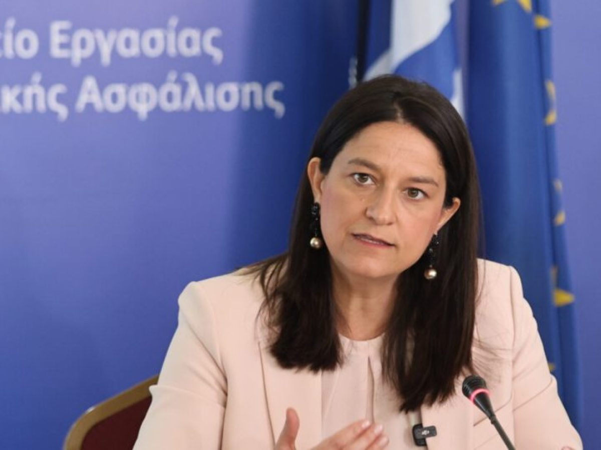 &Kappa;&epsilon;&rho;&alpha;&mu;έ&omega;&sigmaf; &gamma;&iota;&alpha; &pi;&rho;ό&tau;&alpha;&sigma;&eta; &Alpha;&nu;&delta;&rho;&omicron;&upsilon;&lambda;ά&kappa;&eta; &gamma;&iota;&alpha; 4&eta;&mu;&epsilon;&rho;&eta; &epsilon;&rho;&gamma;&alpha;&sigma;ί&alpha;: &laquo;&Tau;&alpha; &omega;&rho;&alpha;ί&alpha; &tau;&alpha; &lambda;ό&gamma;&iota;&alpha;, &tau;&alpha; &alpha;&nu;&epsilon;&phi;ά&rho;&mu;&omicron;&sigma;&tau;&alpha;&raquo;