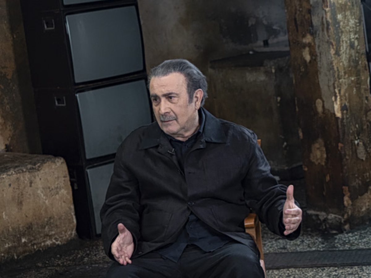 &Kappa;&omicron;&iota;&nu;ό &kappa;έ&nu;&tau;&rho;&omicron; &Epsilon;&Upsilon;&Pi; &ndash; Predator &laquo;&delta;&epsilon;ί&chi;&nu;&epsilon;&iota;&raquo; &omicron; &Lambda;ά&kappa;&eta;&sigmaf; &Lambda;&alpha;&zeta;ό&pi;&omicron;&upsilon;&lambda;&omicron;&sigmaf; &ndash; &Kappa;&alpha;&tau;&alpha;&theta;έ&tau;&epsilon;&iota; &mu;ή&nu;&upsilon;&sigma;&eta;, &pi;&rho;&omicron;&sigma;&phi;&epsilon;ύ&gamma;&epsilon;&iota; &kappa;&alpha;&iota; &sigma;&tau;&alpha; &epsilon;&upsilon;&rho;&omega;&pi;&alpha;ϊ&kappa;ά &delta;&iota;&kappa;&alpha;&sigma;&tau;ή&rho;&iota;&alpha;