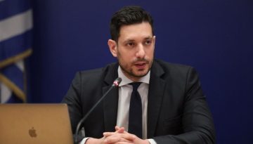 Κυρανάκης στον ΣΚΑΪ: Σύστημα τεχνητής νοημοσύνης θα ελέγχει σε πραγματικό χρόνο τις συνομιλίες στα τρένα