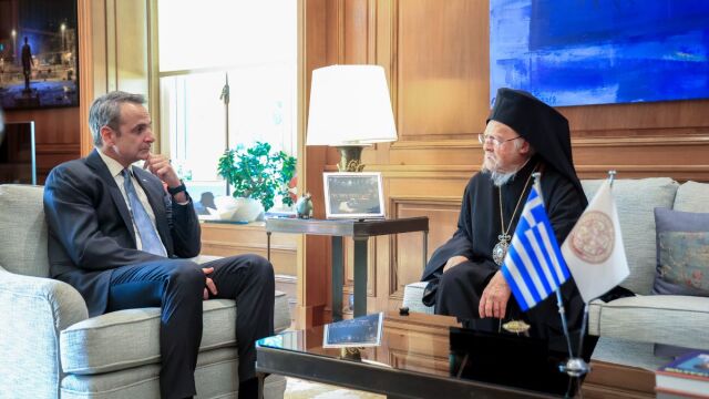 kiriakos-mitsotakis-sinantisi-me-ton