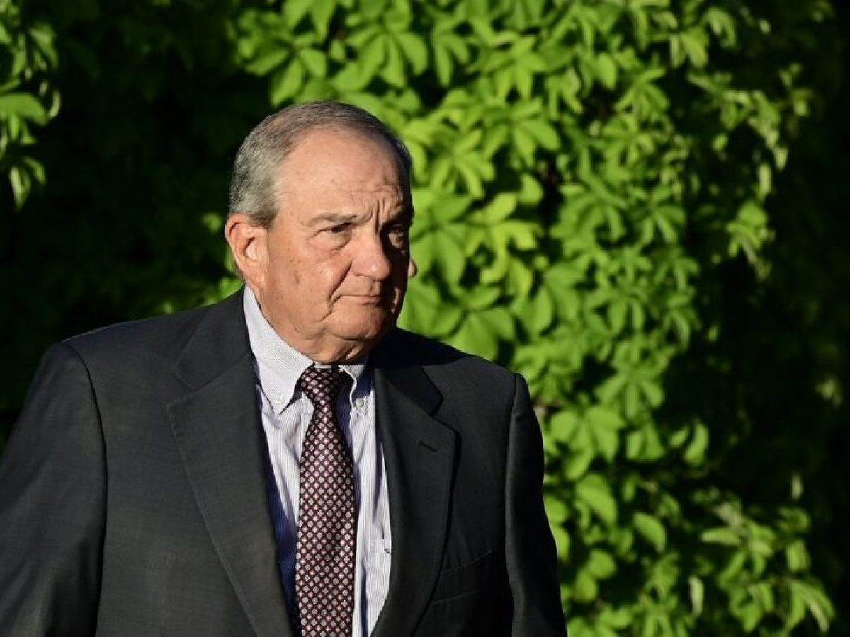 &Kappa;ώ&sigma;&tau;&alpha;&sigmaf; &Kappa;&alpha;&rho;&alpha;&mu;&alpha;&nu;&lambda;ή&sigmaf;: &laquo;&Alpha;&delta;&iota;&alpha;&phi;&alpha;&nu;ή&sigmaf;, &epsilon;&nu;ί&omicron;&tau;&epsilon; &sigma;&kappa;&alpha;&nu;&delta;&alpha;&lambda;ώ&delta;&eta;&sigmaf; &kappa;&alpha;&iota; &pi;&epsilon;&lambda;&alpha;&tau;&epsilon;&iota;&alpha;&kappa;ή &eta; &delta;&iota;&alpha;&chi;&epsilon;ί&rho;&iota;&sigma;&eta; &tau;&omega;&nu; &alpha;&gamma;&rho;&omicron;&tau;&iota;&kappa;ώ&nu; &epsilon;&nu;&iota;&sigma;&chi;ύ&sigma;&epsilon;&omega;&nu;&raquo;
