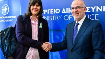 Κοβέσι κατά Φλωρίδη για τις δίκες – εξπρές βουλευτών: Αγνοείτε τις εξουσίες της Ευρωπαϊκής Εισαγγελίας, αντιβαίνετε τους