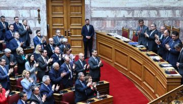 Κρίσιμη συνεδρίαση της ΚΟ της ΝΔ: Οι «ανησυχούντες» ομιλητές, η «κόκκινη γραμμή» του Μαξίμου και η Συνταγματική Αναθεώρησ