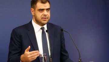 «Λάσπη, υποκρισία και 1,2 εκατ. ευρώ» — Νέα μετωπική κυβέρνησης και ΠΑΣΟΚ