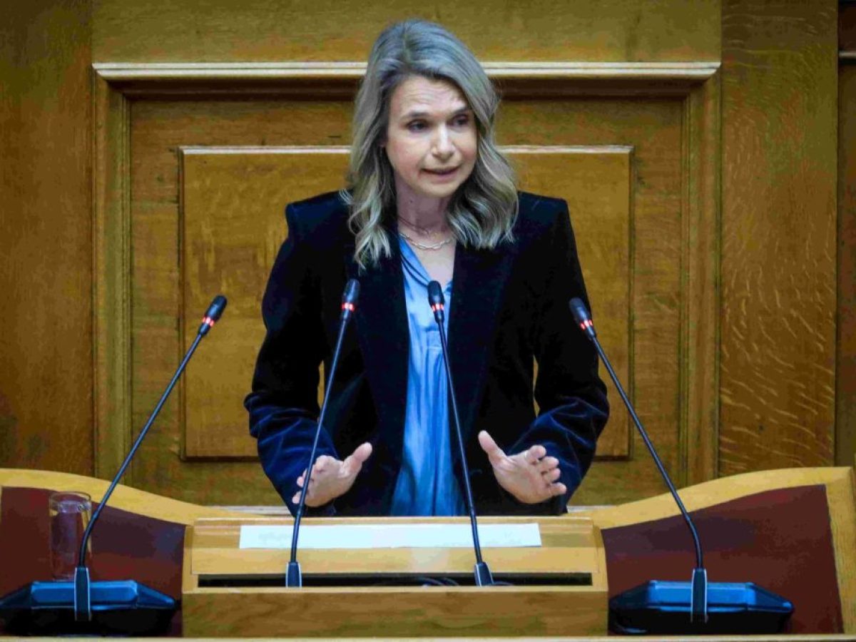 &Mu;. &Alpha;&pi;&omicron;&sigma;&tau;&omicron;&lambda;ά&kappa;&eta; &gamma;&iota;&alpha; &tau;&rho;ά&pi;&epsilon;&zeta;&epsilon;&sigmaf; &ndash; &delta;ά&nu;&epsilon;&iota;&alpha;: &laquo;&Omicron; &pi;&rho;&omega;&theta;&upsilon;&pi;&omicron;&upsilon;&rho;&gamma;ό&sigmaf; &beta;&alpha;&phi;&tau;ί&zeta;&epsilon;&iota; &mu;&iota;&alpha; &epsilon;&upsilon;&rho;&omega;&pi;&alpha;ϊ&kappa;ή &upsilon;&pi;&omicron;&chi;&rho;έ&omega;&sigma;&eta; &epsilon;&theta;&nu;&iota;&kappa;ή &pi;&rho;&omega;&tau;&omicron;&beta;&omicron;&upsilon;&lambda;ί&alpha;&raquo;