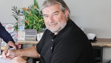 «Μαχαιριές» Καραχάλιου για το κόμμα Καρυστιανού – «Στον ιστό της πουτινικής αράχνης»