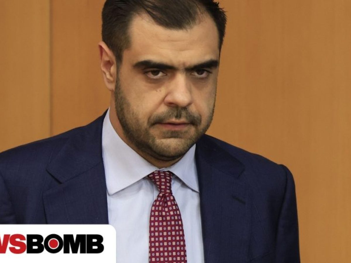 &Mu;&alpha;&rho;&iota;&nu;ά&kappa;&eta;&sigmaf; &sigma;&epsilon; &Tau;&sigma;&omicron;&upsilon;&kappa;&alpha;&lambda;ά: &laquo;&Alpha;&phi;ή&sigma;&tau;&epsilon; &chi;&alpha;&rho;&alpha;&kappa;&tau;&eta;&rho;&iota;&sigma;&mu;&omicron;ύ&sigmaf; &kappa;&alpha;&iota; &phi;&tau;&eta;&nu;ά &tau;&sigma;&iota;&tau;ά&tau;&alpha; &kappa;&alpha;&iota; &rho;&omega;&tau;ή&sigma;&tau;&epsilon; &tau;&omicron;&nu; &Alpha;&nu;&delta;&rho;&omicron;&upsilon;&lambda;ά&kappa;&eta;&raquo;