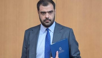 Μαρινάκης: Απέναντι στους επικίνδυνους λαϊκισμούς και τις δημαγωγίες του κ. Τσίπρα, η κυβέρνηση απαντά με πράξεις
