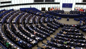 Με το φόβο έρευνας για το ΕΛΚ και τη σχέση με τον βραχίονα της «αμαρτωλής» Blue Skies ζουν στο Μαξίμου