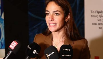 Μιχαηλίδου: Μαμά είναι τα μαλλιά που έπεσαν, η κούραση, τα πρώτα βήματα