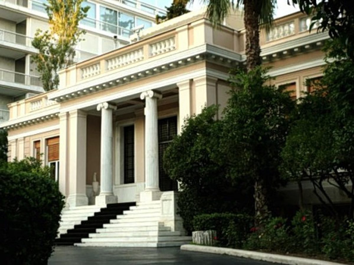 Μικροπολιτικός: «Εκρήξεις» στο Μαξίμου ένα σαββατιάτικο πρωινό…