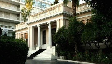 Μικροπολιτικός: «Εκρήξεις» στο Μαξίμου ένα σαββατιάτικο πρωινό…