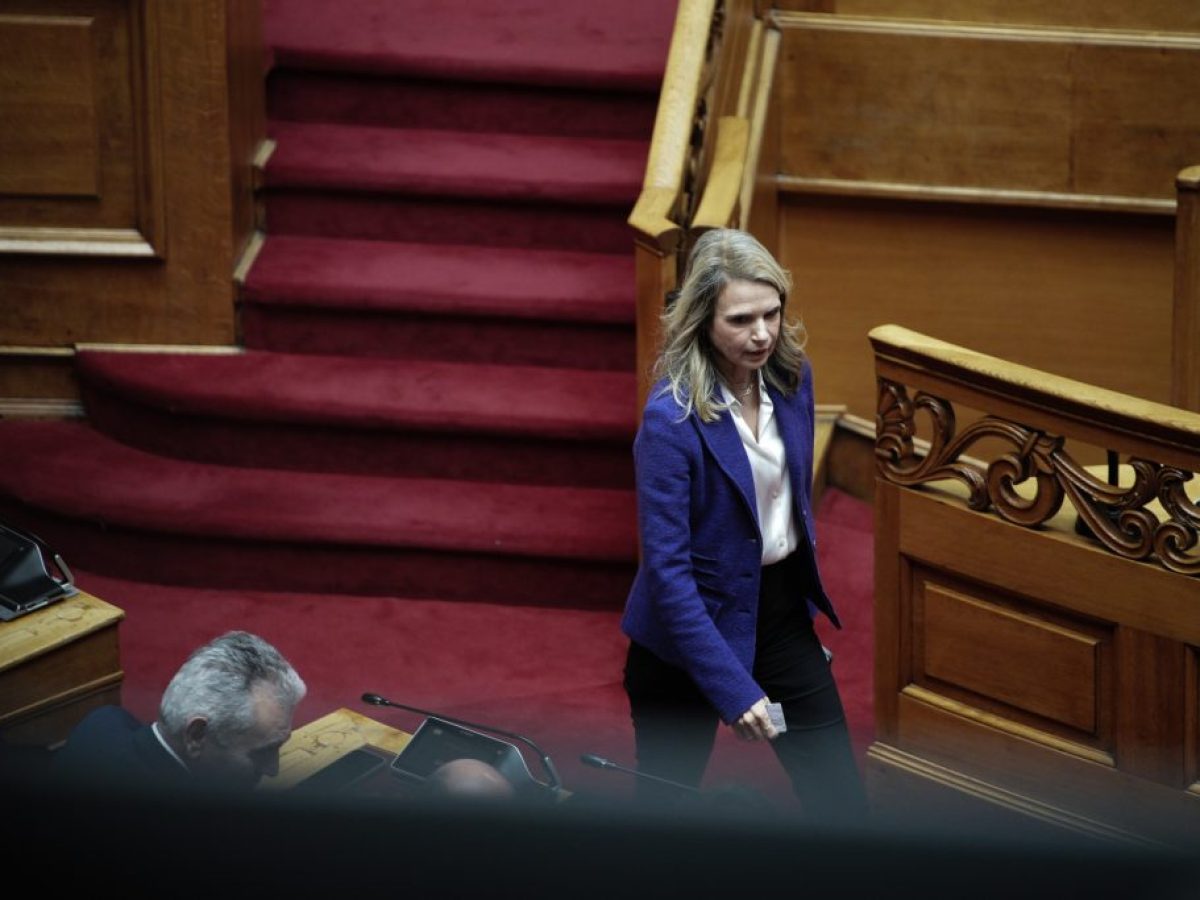 Μιλένα Αποστολάκη: Η ΝΔ μετατρέπει τη Βουλή σε πεδίο προστασίας και αμνήστευσης της κυβερνητικής εξουσίας