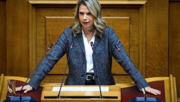 Μιλένα Αποστολάκη: Ο πρωθυπουργός βαφτίζει μια ευρωπαϊκή υποχρέωση ως εθνική πρωτοβουλία