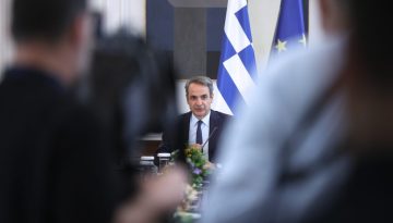 Μητσοτάκης κατά κομμάτων αντιπολίτευσης: «Χάνουν τη σοβαρότητα τους σε μία πολιτική βαβέλ με κοινό τόπο την καταγγελία τη