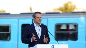 Μητσοτάκης: Προχωράμε σε πλήρη αναβάθμιση των αστικών συγκοινωνιών