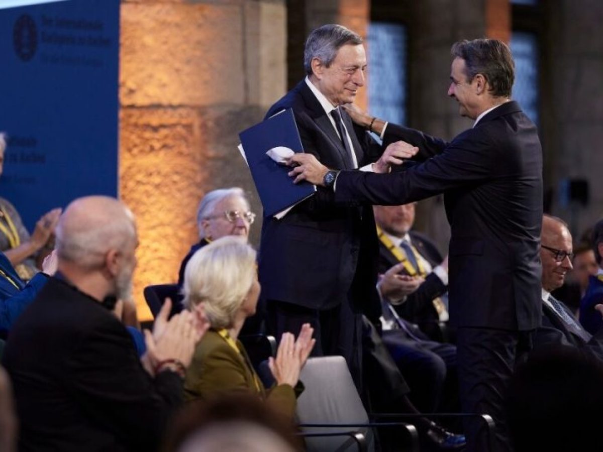 Μητσοτάκης στη βράβευση Ντράγκι: Μια Ευρώπη που δεν μπορεί να προστατευτεί μόνη της, δεν είναι κυρίαρχη