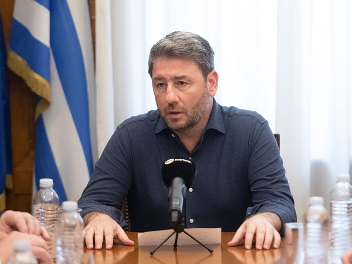 &Nu;. &Alpha;&nu;&delta;&rho;&omicron;&upsilon;&lambda;ά&kappa;&eta;&sigmaf;: &laquo;&Tau;&omicron; &mu;&iota;&nu;&tau;&iota;&alpha;&kappa;ό &pi;&alpha;&rho;&alpha;&kappa;&rho;ά&tau;&omicron;&sigmaf; &tau;&eta;&sigmaf; &Nu;&Delta; &omicron;&rho;&gamma;ά&nu;&omega;&sigma;&epsilon; &mu;&epsilon; &sigma;&upsilon;&kappa;&omicron;&phi;&alpha;&nu;&tau;ί&epsilon;&sigmaf; &epsilon;&kappa; &nu;έ&omicron;&upsilon; &mu;ί&alpha; &pi;&omicron;&lambda;&iota;&tau;&iota;&kappa;ή &delta;&omicron;&lambda;&omicron;&phi;&omicron;&nu;ί&alpha;, &mu;ί&alpha; &eta;&theta;&iota;&kappa;ή &epsilon;&xi;ό&nu;&tau;&omega;&sigma;&eta;