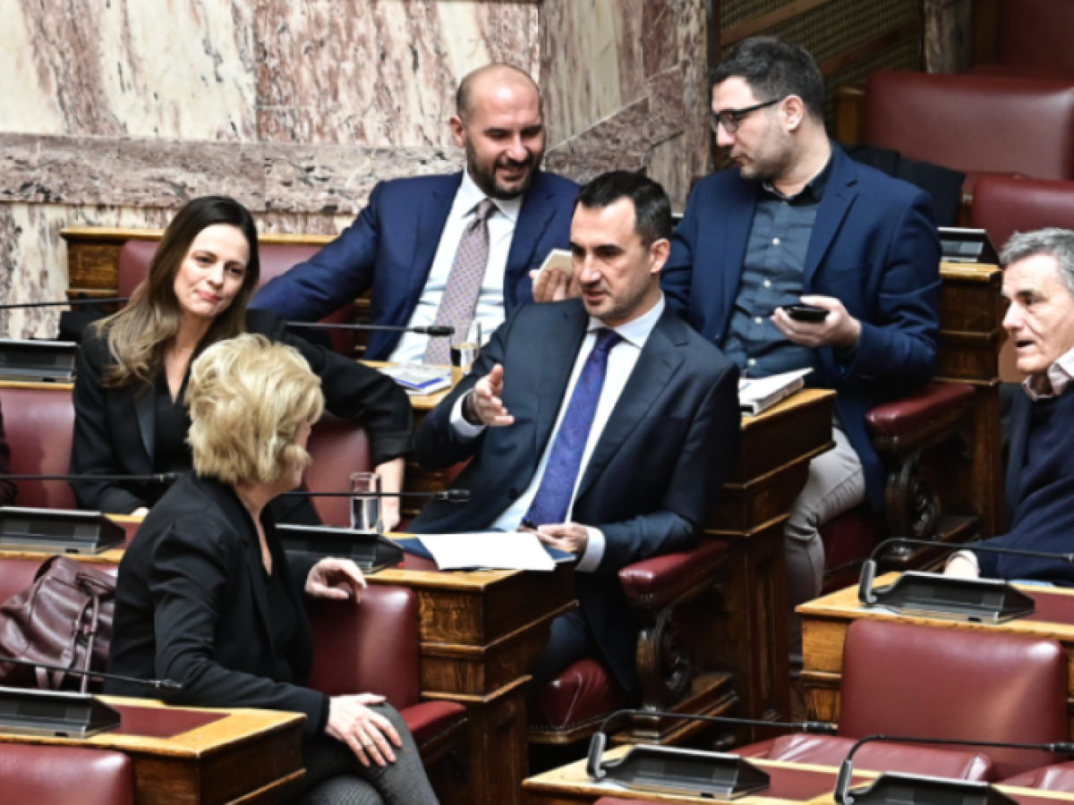 &Nu;έ&alpha; &Alpha;&rho;&iota;&sigma;&tau;&epsilon;&rho;ά: &Delta;&iota;&alpha;&lambda;ύ&epsilon;&tau;&alpha;&iota; &eta; &Kappa;&omicron;&iota;&nu;&omicron;&beta;&omicron;&upsilon;&lambda;&epsilon;&upsilon;&tau;&iota;&kappa;ή &Omicron;&mu;ά&delta;&alpha; &ndash; &Pi;&omicron;&iota;&omicron;&iota; &beta;&omicron;&upsilon;&lambda;&epsilon;&upsilon;&tau;έ&sigmaf; &alpha;&pi;&omicron;&chi;&omega;&rho;&omicron;ύ&nu;