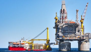 Νέα κόντρα κυβέρνησης και ΠΑΣΟΚ για τους υδρογονάνθρακες μετά την αποχώρηση ExxonMobil από την Κρήτη