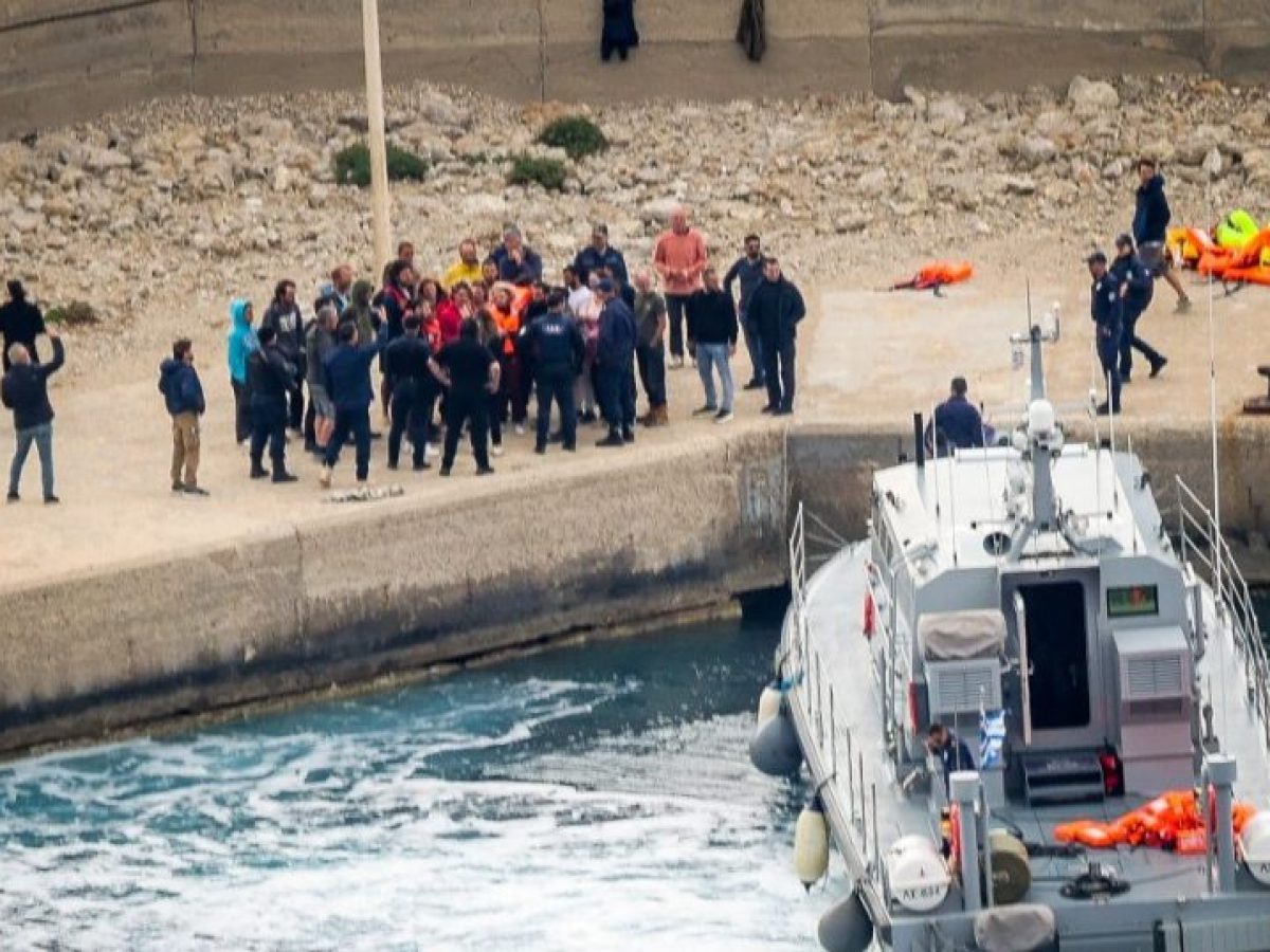 &Nu;έ&alpha; &tau;&omicron;&upsilon;&rho;&kappa;&iota;&kappa;ή &pi;&rho;ό&kappa;&lambda;&eta;&sigma;&eta;: &Alpha;&mu;&phi;&iota;&sigma;&beta;&eta;&tau;&omicron;ύ&nu; &tau;&alpha; &epsilon;&lambda;&lambda;&eta;&nu;&iota;&kappa;ά &kappa;&upsilon;&rho;&iota;&alpha;&rho;&chi;&iota;&kappa;ά &delta;&iota;&kappa;&alpha;&iota;ώ&mu;&alpha;&tau;&alpha; &mu;&epsilon; &alpha;&phi;&omicron;&rho;&mu;ή &tau;&omicron;&nu; &sigma;&tau;&omicron;&lambda;ί&sigma;&kappa;&omicron; &gamma;&iota;&alpha; &tau;&eta; &Gamma;ά&zeta;&alpha;