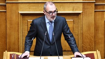 Νέες αιχμές για το επιτελικό κράτος και τους «χαλαρούς» βουλευτές