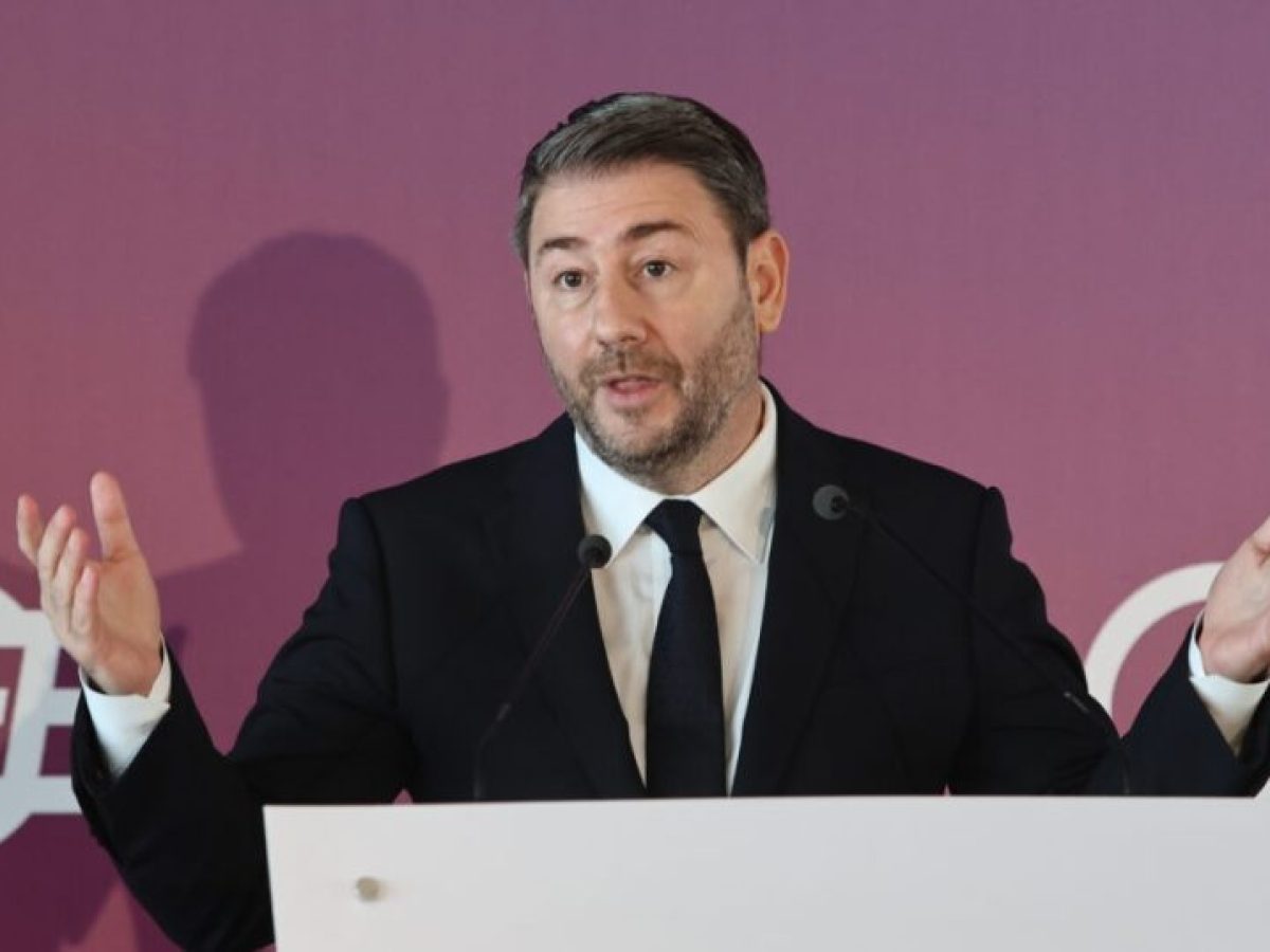 &Nu;ί&kappa;&omicron;&sigmaf; &Alpha;&nu;&delta;&rho;&omicron;&upsilon;&lambda;ά&kappa;&eta;&sigmaf; &kappa;&alpha;&tau;ά &kappa;&upsilon;&beta;έ&rho;&nu;&eta;&sigma;&eta;&sigmaf;: &laquo;&Mu;&pi;&alpha;&lambda;ώ&mu;&alpha;&tau;&alpha; &alpha;&nu;&tau;ί &gamma;&iota;&alpha; &lambda;ύ&sigma;&epsilon;&iota;&sigmaf;, &epsilon;&pi;&iota;&kappa;&omicron;&iota;&nu;&omega;&nu;ί&alpha; &alpha;&nu;&tau;ί &gamma;&iota;&alpha; &pi;&omicron;&lambda;&iota;&tau;&iota;&kappa;ή&raquo;
