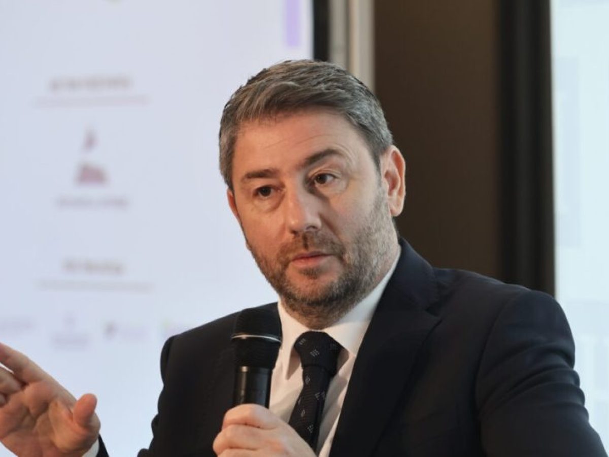 &Nu;ί&kappa;&omicron;&sigmaf; &Alpha;&nu;&delta;&rho;&omicron;&upsilon;&lambda;ά&kappa;&eta;&sigmaf;: &Sigma;&upsilon;&mu;&mu;&omicron;&rho;ί&alpha; &sigma;&tau;&omicron; &Mu;&alpha;&xi;ί&mu;&omicron;&upsilon; &upsilon;&pi;ό &tau;&omicron;&nu; &pi;&rho;&omega;&theta;&upsilon;&pi;&omicron;&upsilon;&rho;&gamma;ό, &pi;&omicron;&upsilon; &delta;&eta;&mu;&iota;&omicron;&upsilon;&rho;&gamma;&epsilon;ί &sigma;&upsilon;&nu;&theta;ή&kappa;&epsilon;&sigmaf; &pi;&alpha;&rho;&alpha;&kappa;&mu;ή&sigmaf;