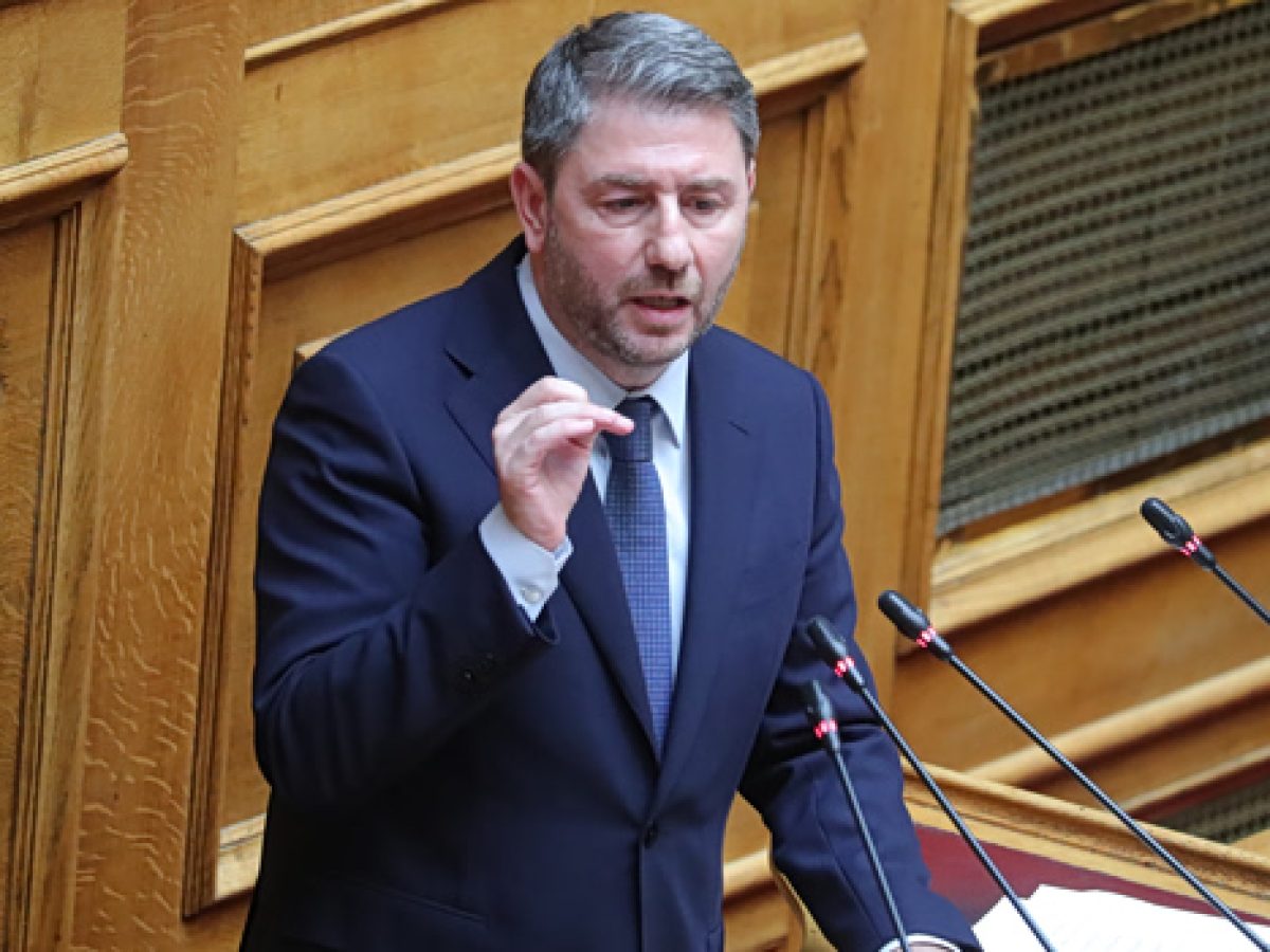 Νίκος Ανδρουλάκης: Μετωπική με την κυβέρνηση – «Σε θεσμική και παραγωγική παρακμή η χώρα»