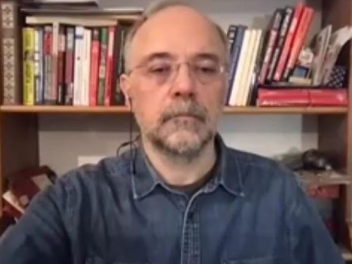 Ο δημοσιογράφος Θανάσης Αυγερινός στο κόμμα Καρυστιανού