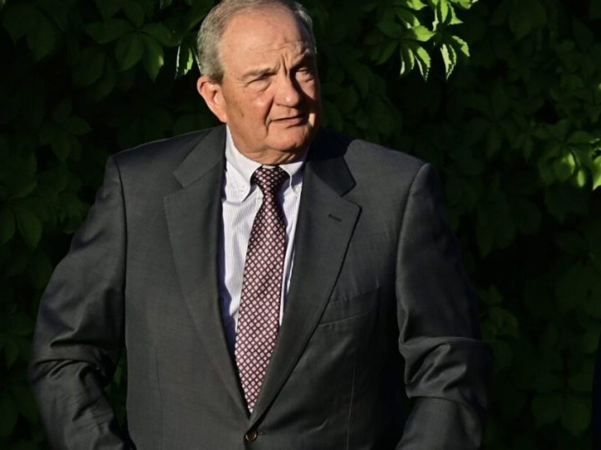 &Omicron; &Kappa;. &Kappa;&alpha;&rho;&alpha;&mu;&alpha;&nu;&lambda;ή&sigmaf; &mu;&iota;&lambda;ά&hellip; &laquo;&kappa;&iota;&nu;έ&zeta;&iota;&kappa;&alpha;&raquo;