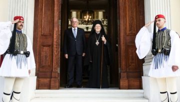 Ο Κωνσταντίνος Τασούλας υποδέχθηκε τον Οικουμενικό Πατριάρχη Βαρθολομαίο στο Προεδρικό Μέγαρο – Εξήρε την ανεκτίμητη προσ